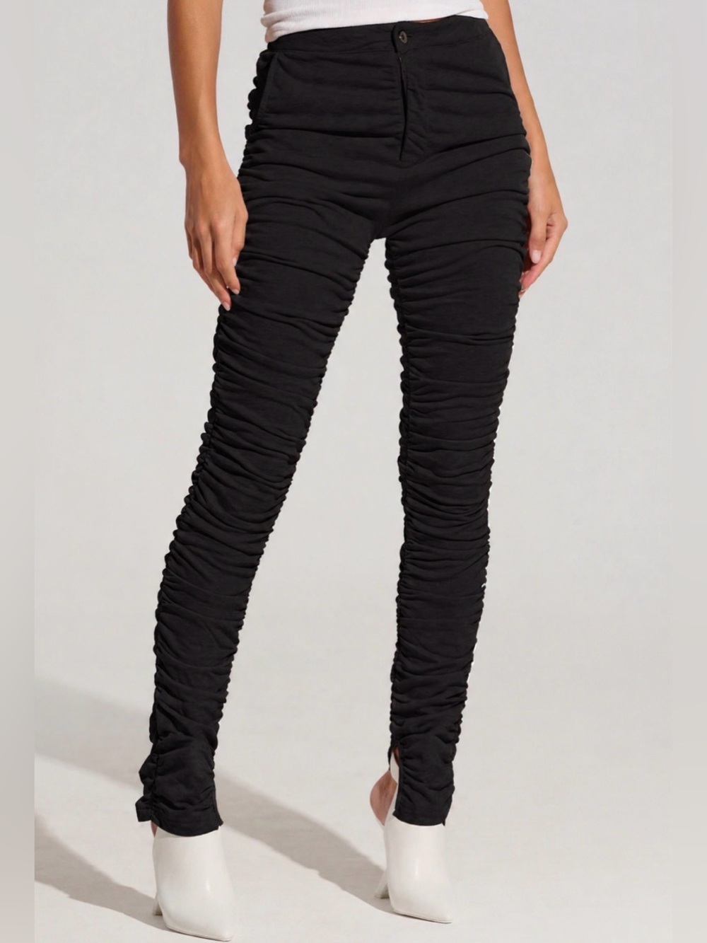 NWOT AKIRA ALL EYES ON ME RUCHED TROUSER